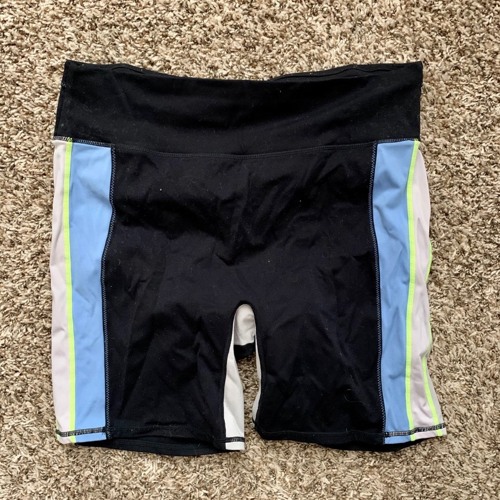 SIZE 2XL FABLETICS BIKER SHORTS